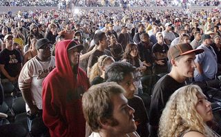 A massive crowd of Timberlake ticket buyers.